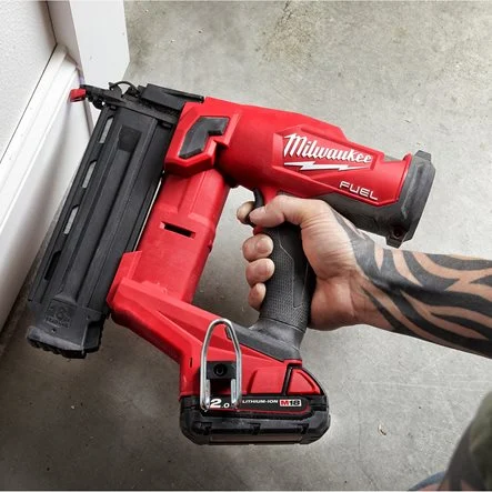 Beste Elektrowerkzeuge: https://www.milwaukeetool.de