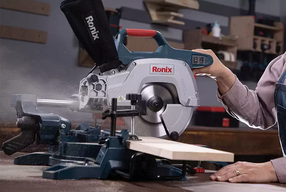 Cut the boards with a Ronix electric saw