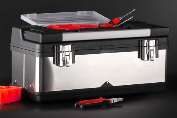 3 reasons why metal toolboxes reign supreme over plastic toolboxes –  Tuffboxes