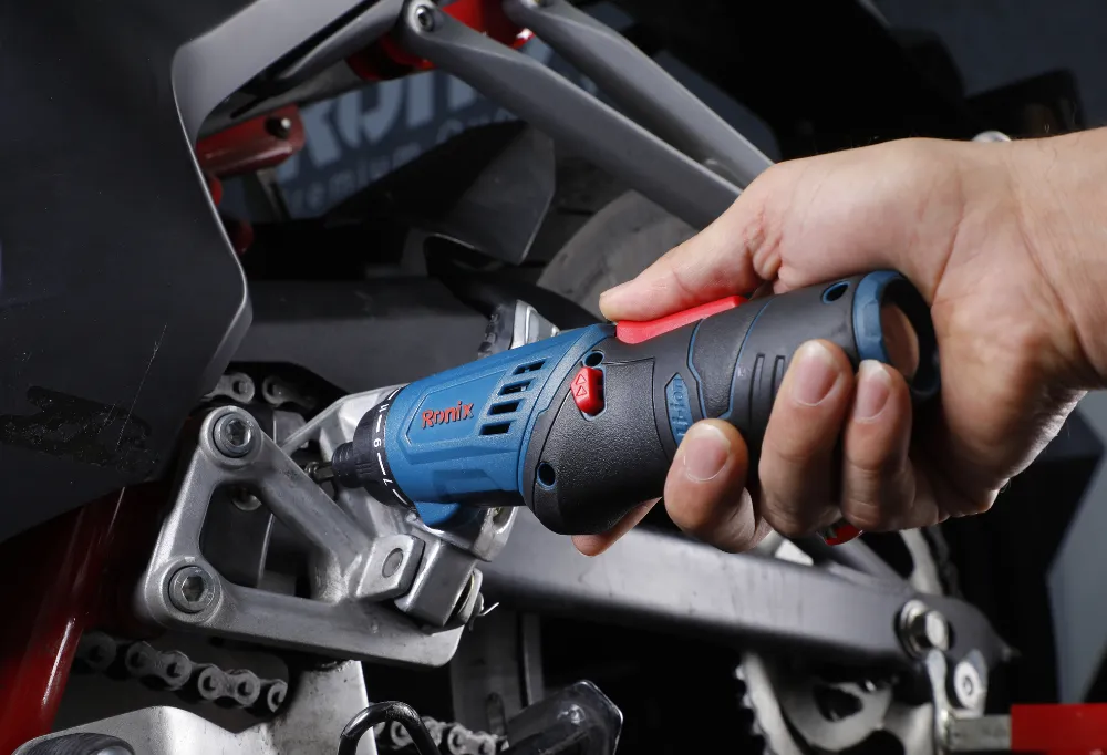 The Ronix cordless screwdriver being used to tighten gears