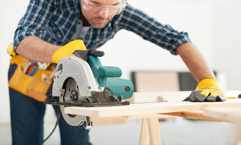 working with a circular saw