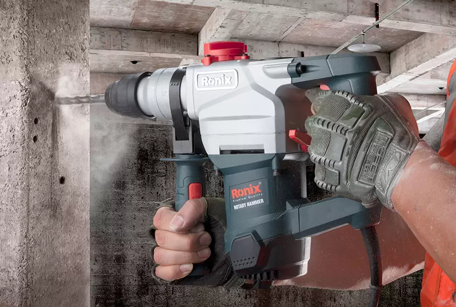 Using Ronix rotary hammer drill for light demolition 