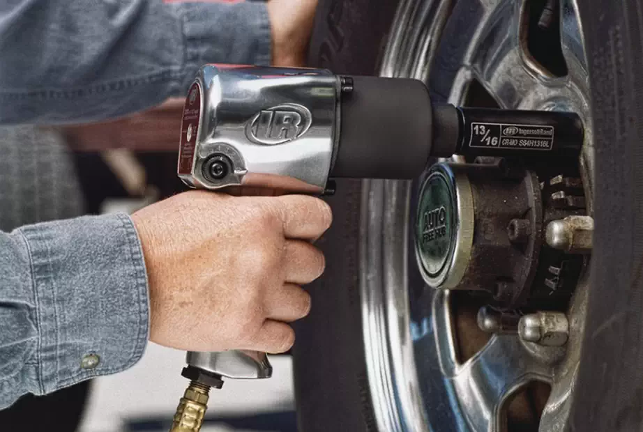 Best Air Impact Wrench: A Guide for Efficiency Freaks!