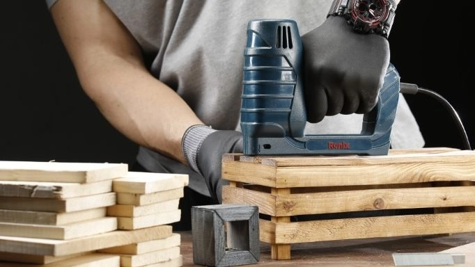 13 Best Staple Guns For Wood Projects In 2024, With Buying Guide