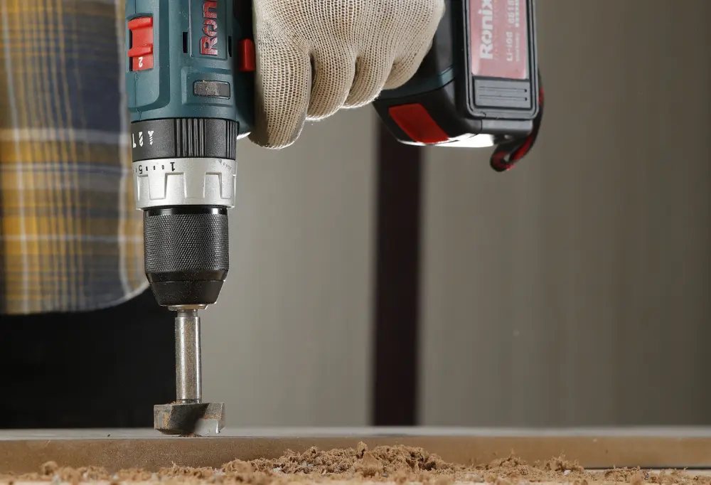 The Ronix 8618 Cordless Drill Driver