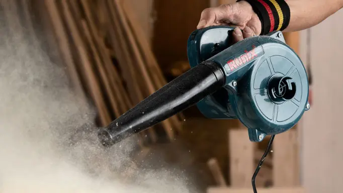 A lightweight and high-quality leaf blower from Ronix collection