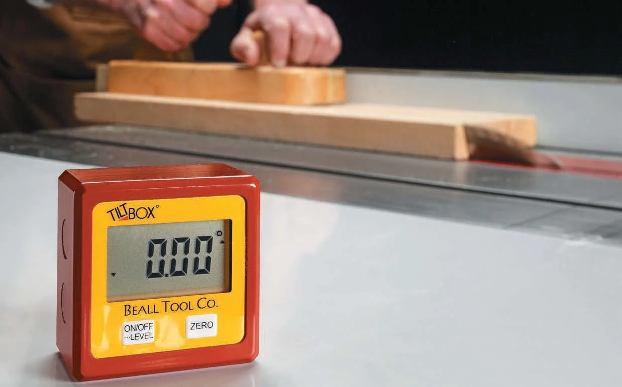 Angle gauge as one of the best measuring tools for woodworking