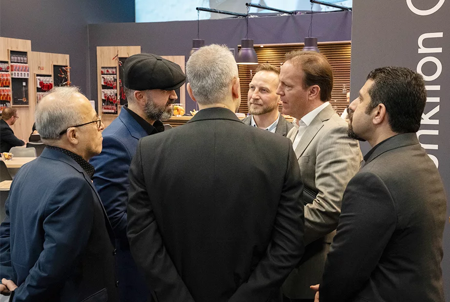 Ronix CEO having a meeting with visitors at IEM2024