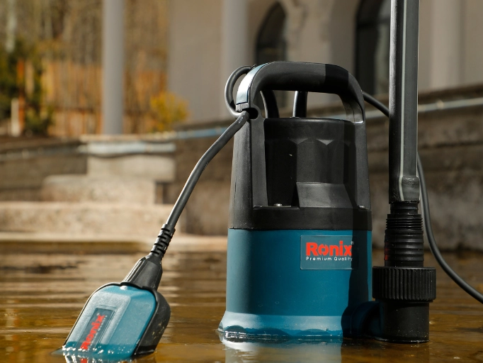 A Ronix Submersible Pump in a house yard