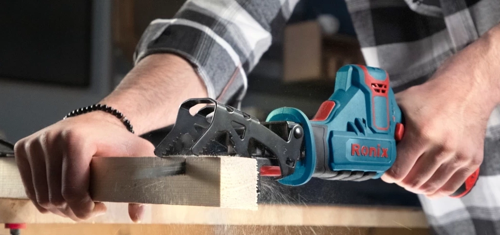 Best Cordless Reciprocating Saws