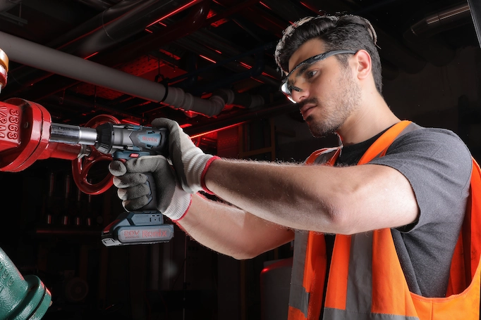 grip and ergonomics in the best cordless impact wrench