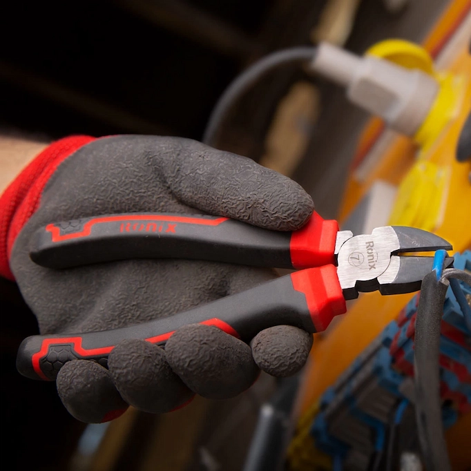 the best wire cutter for electricians