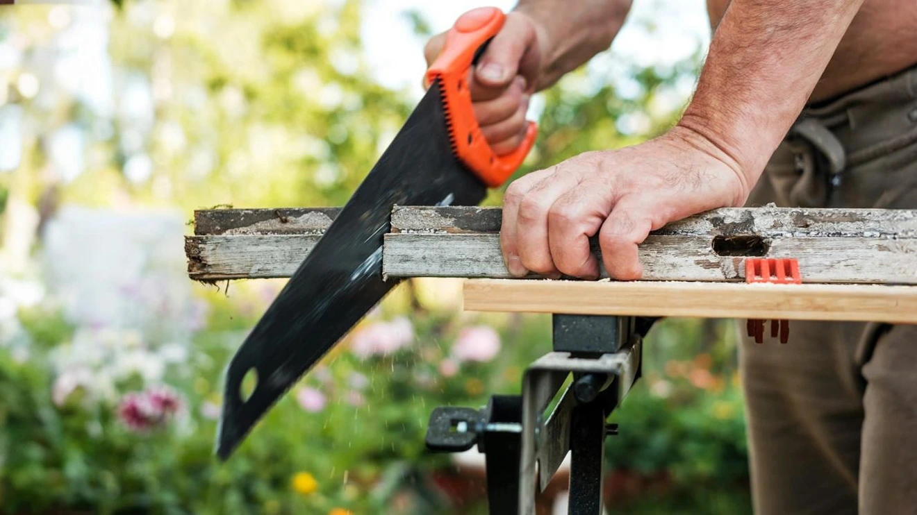 8 Hand Saw Types, Functions, and Uses + Teeth Guide