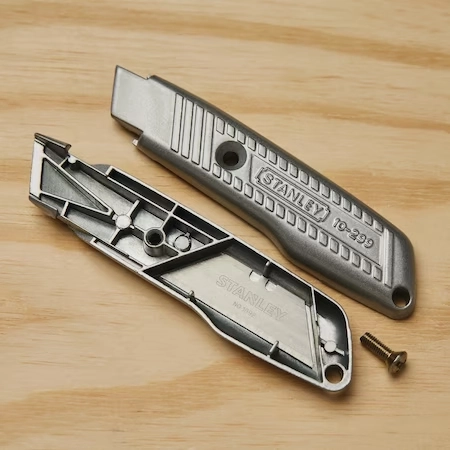 picture of the Stanly box cutter