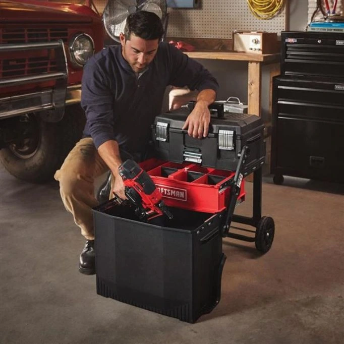 Image of the best rolling toolboxes from Craftsman