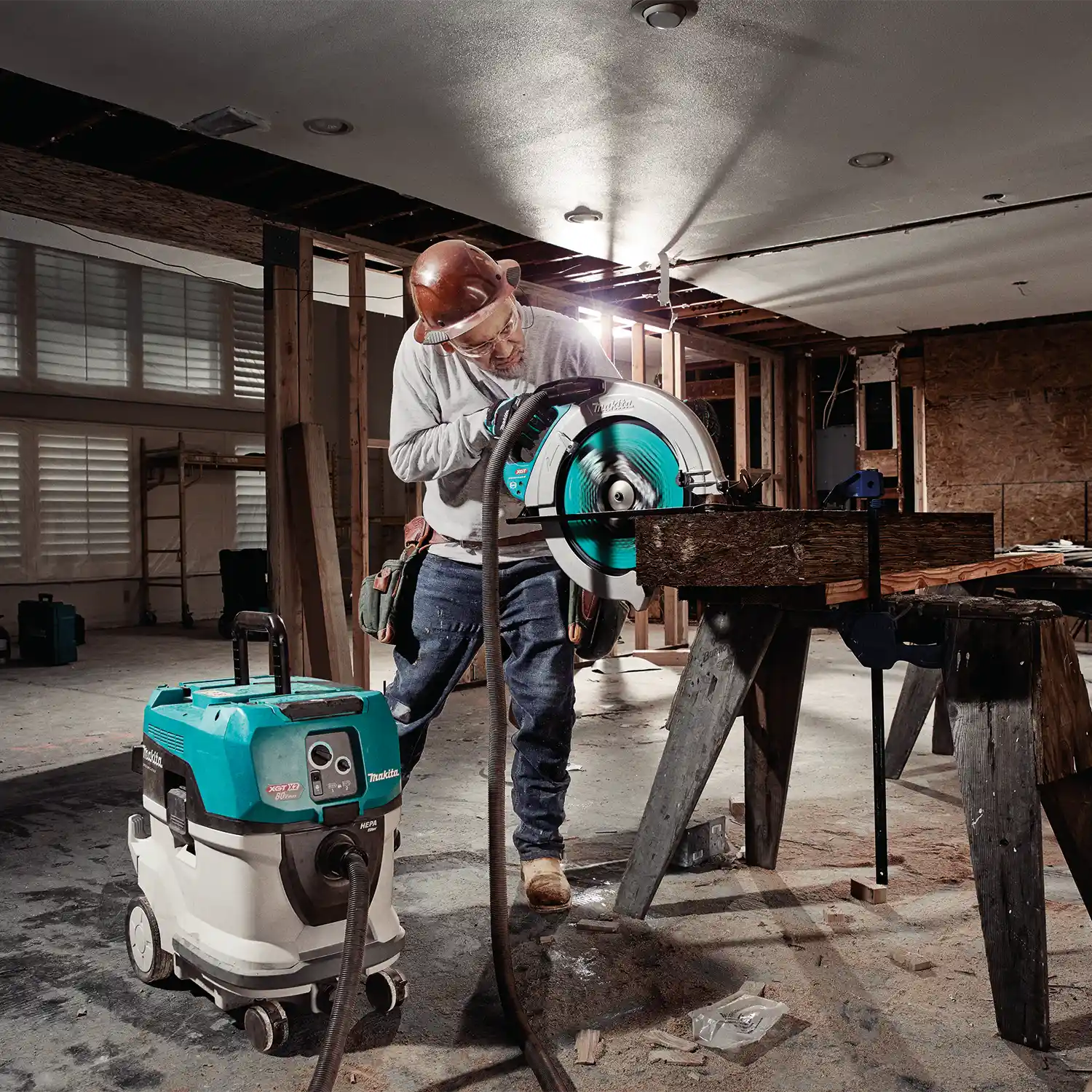 picture of the Makita 40V circular saw