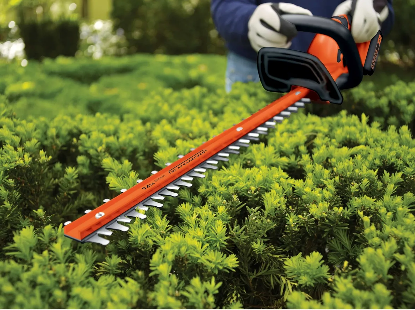 picture of BLACK+DECKER 40V hedge trimmer
