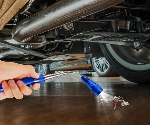 A Picture of Best Mechanic Flashlight