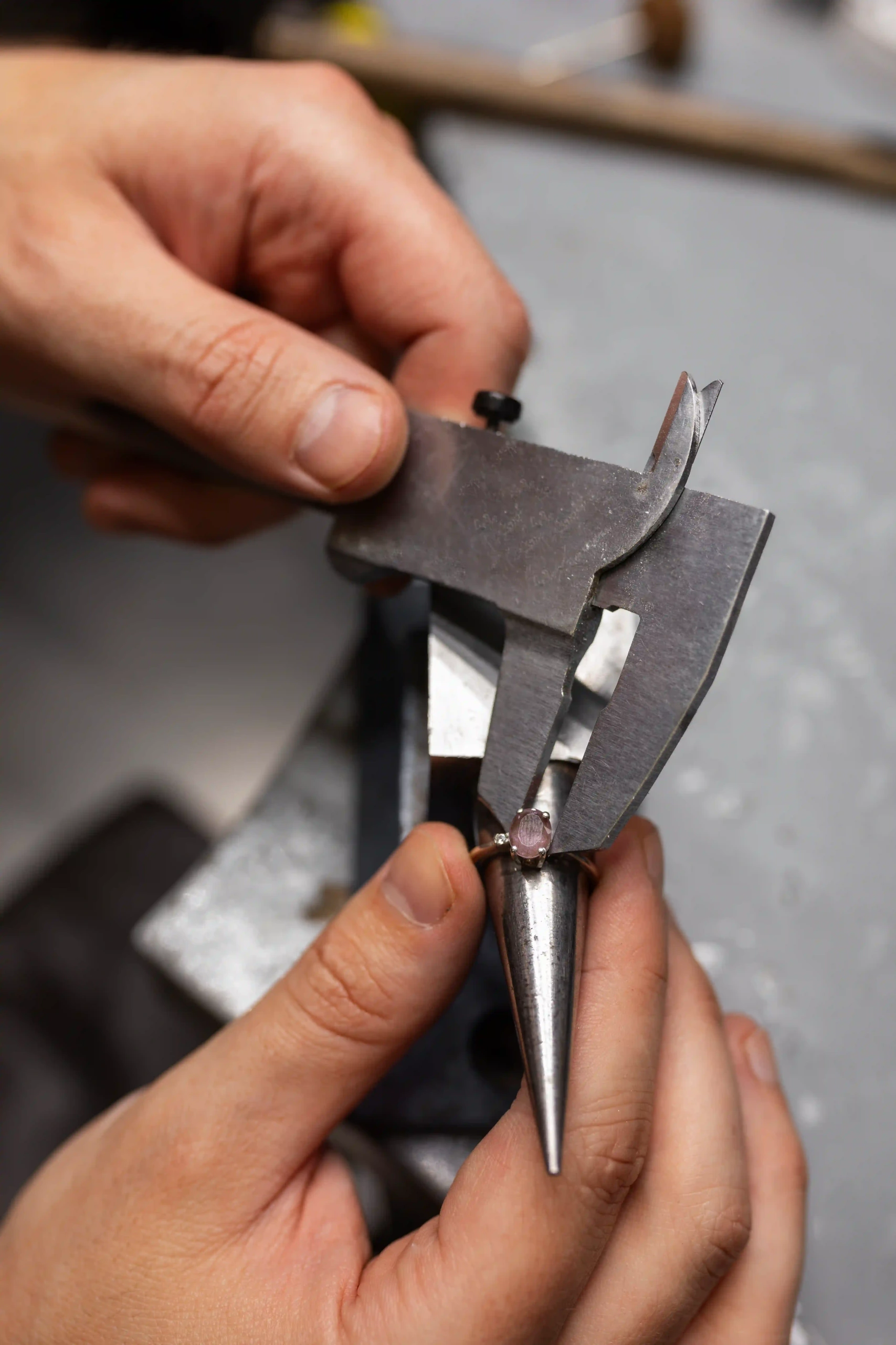 Picture of a caliper with precision