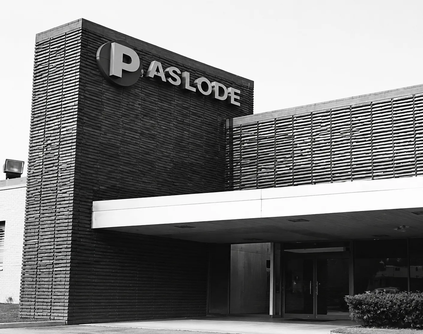 Paslode Headquarters Building