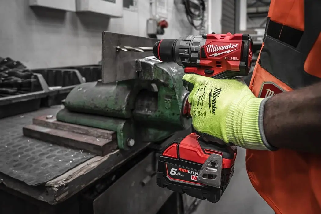 Comparativa entre mejores taladros inalámbricos HILTI vs Ronix