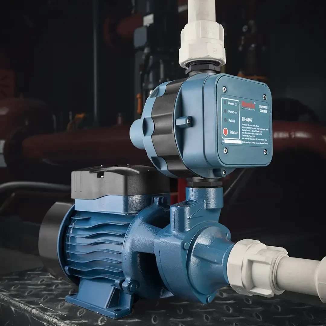 Bomba periférica Ronix RH-4023 utilizada para suministro y transferencia de agua