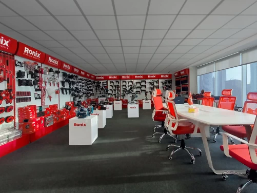 Dubai's Showroom
