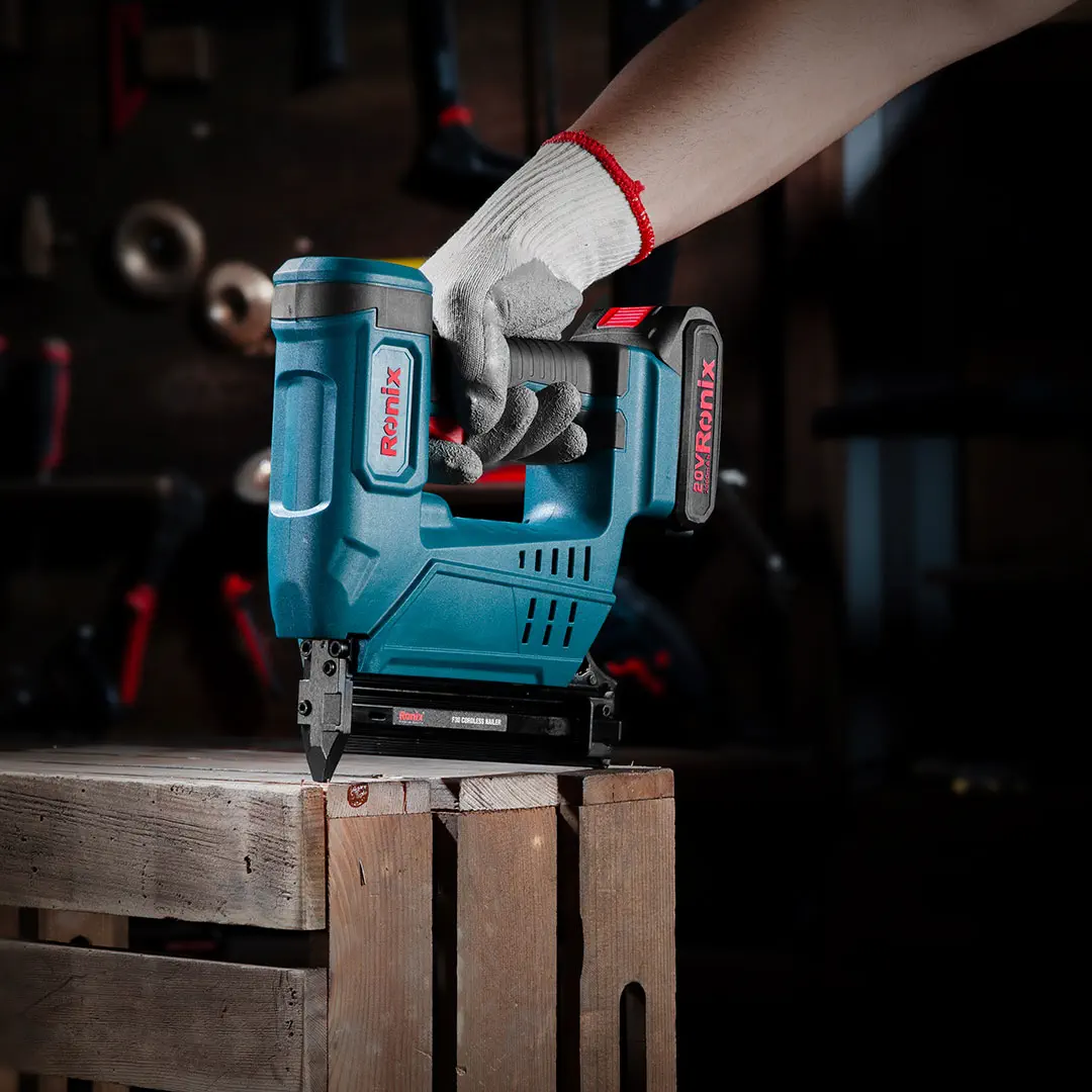 F30 Cordless Brad Nailer