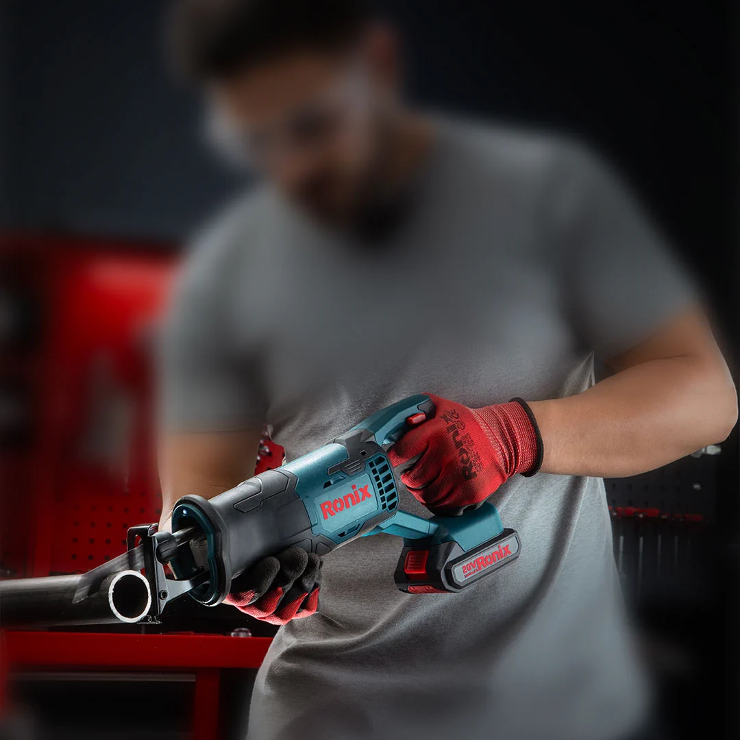 Sierra de Sable Inalámbrica de 20V