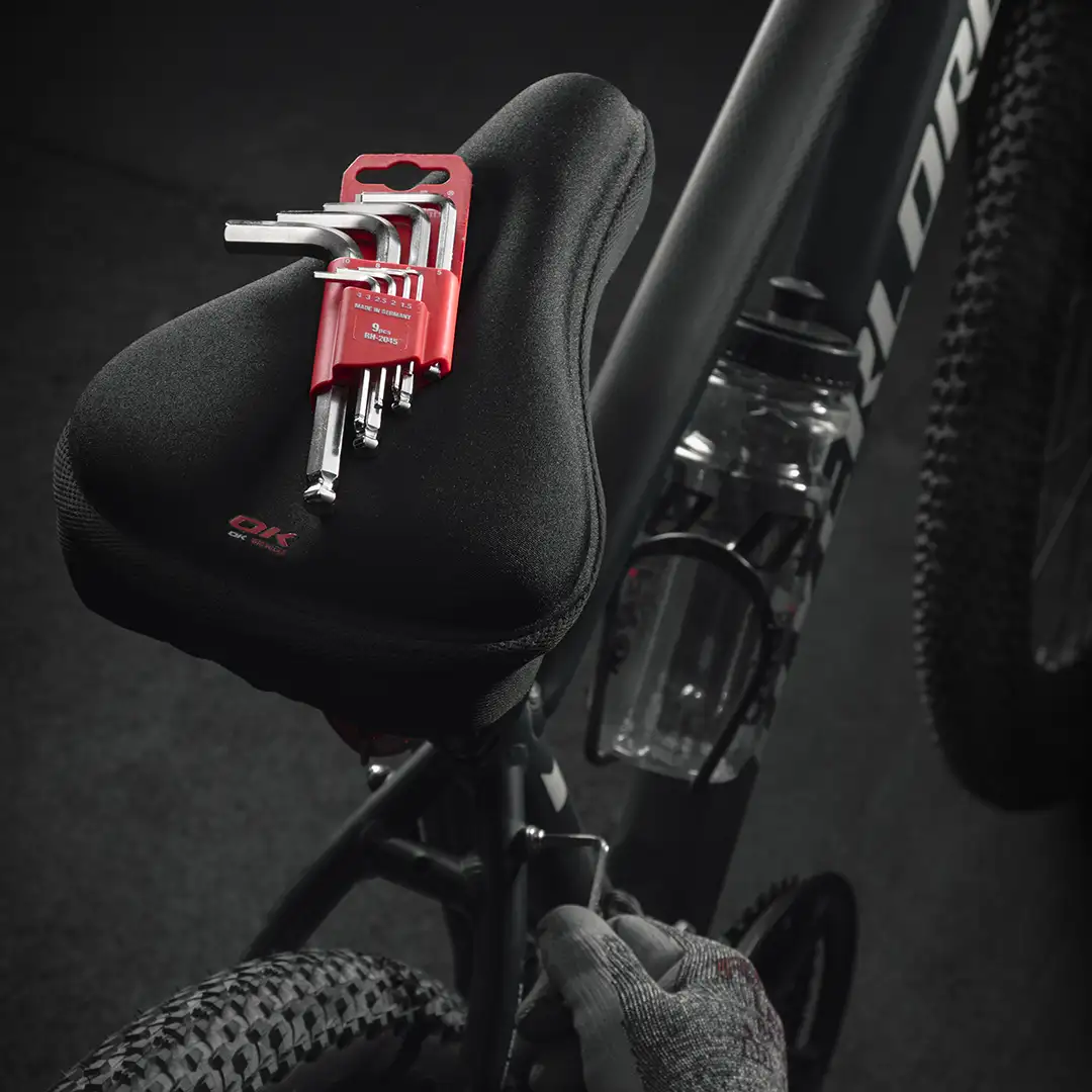 9 teiliges Inbus-Schlüssel-Set mit kurzem Arm und Kugelkopf Made in Germany