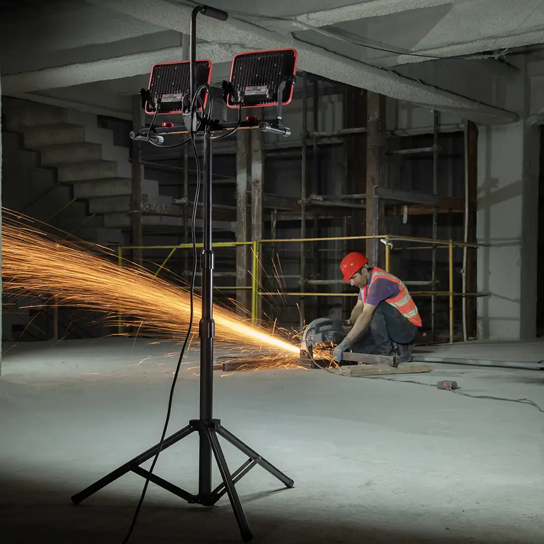 Double LED Work Light With Tripod Stand 50W