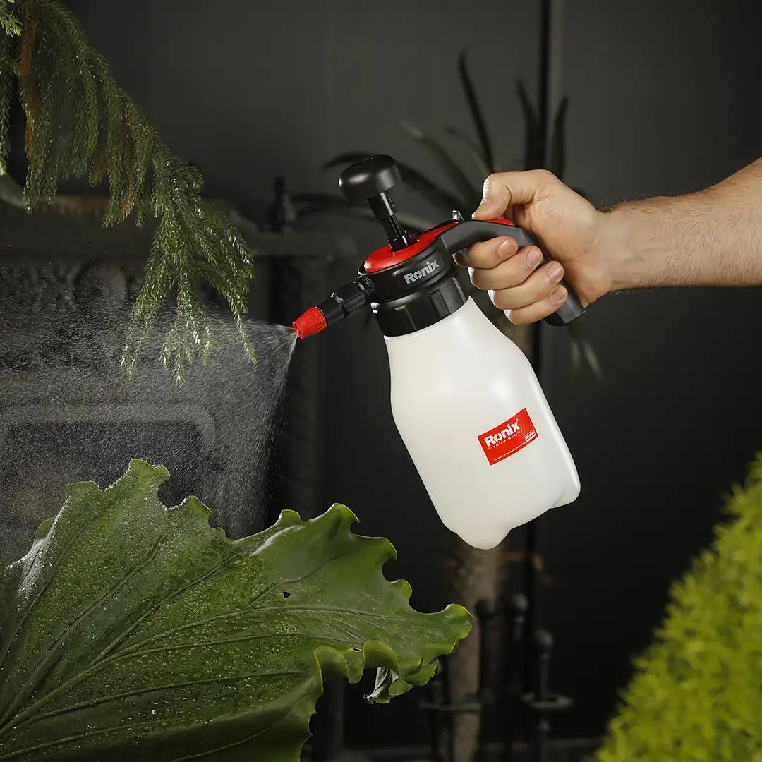 Hand held pressure Sprayer 1L